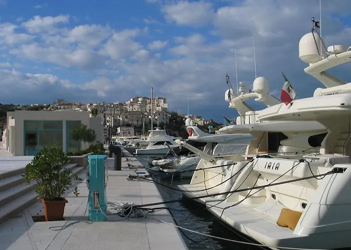 Villa Giulia - Apartment In Villa With Sea View